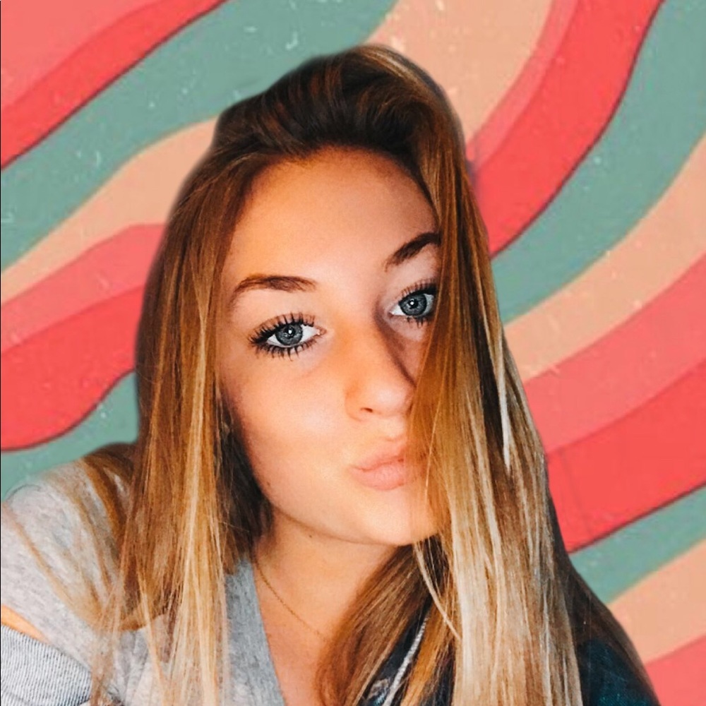 Meet your Posher, Ashlyn